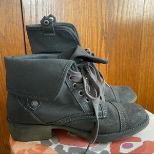 Combat style Grey weathered boots